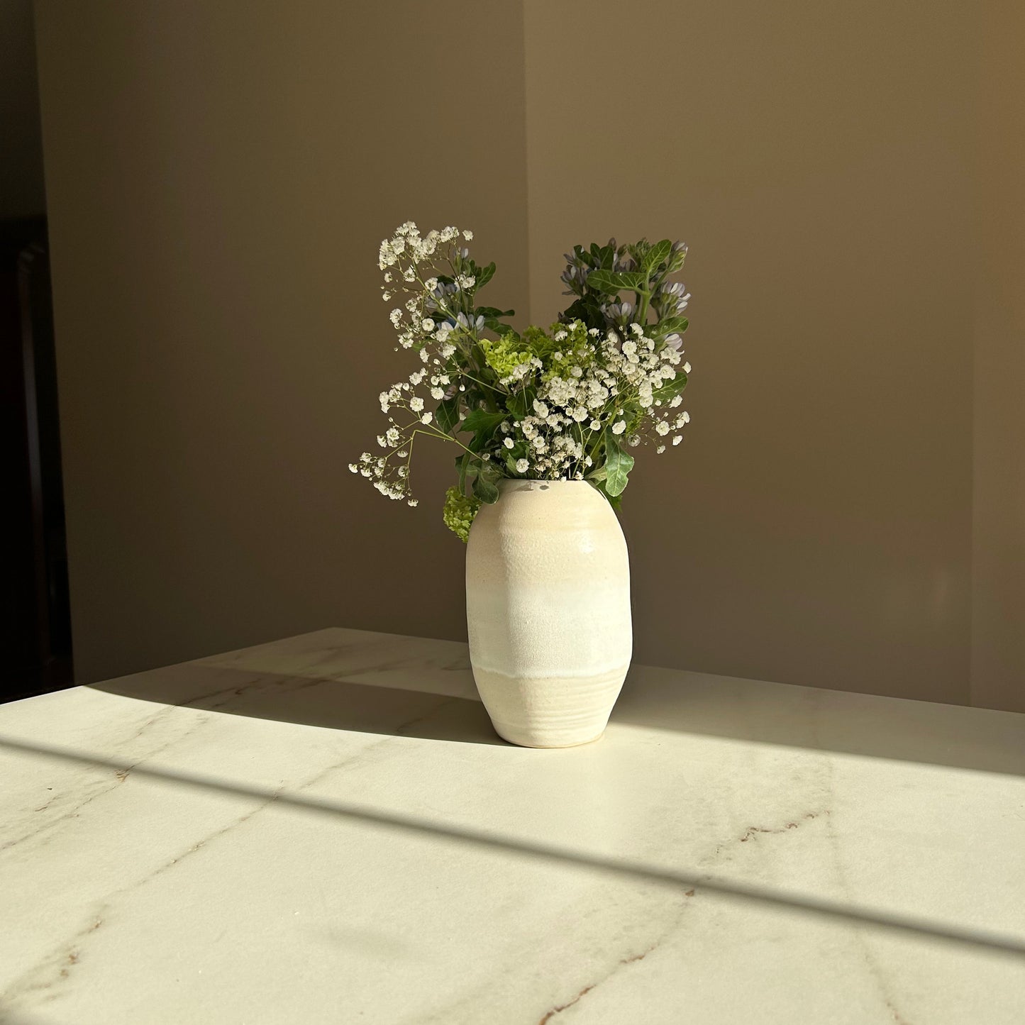 EMMA, vase