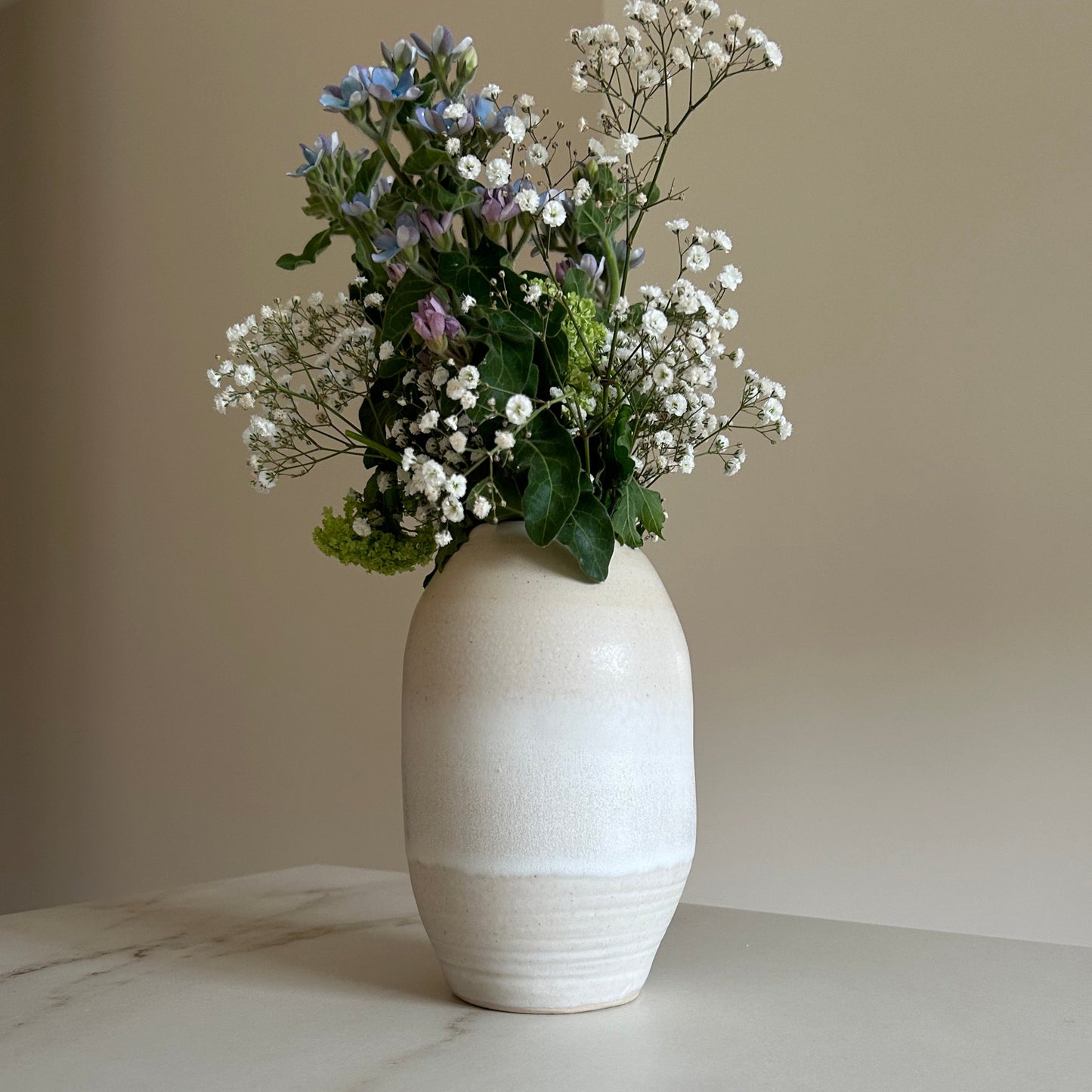 EMMA, vase