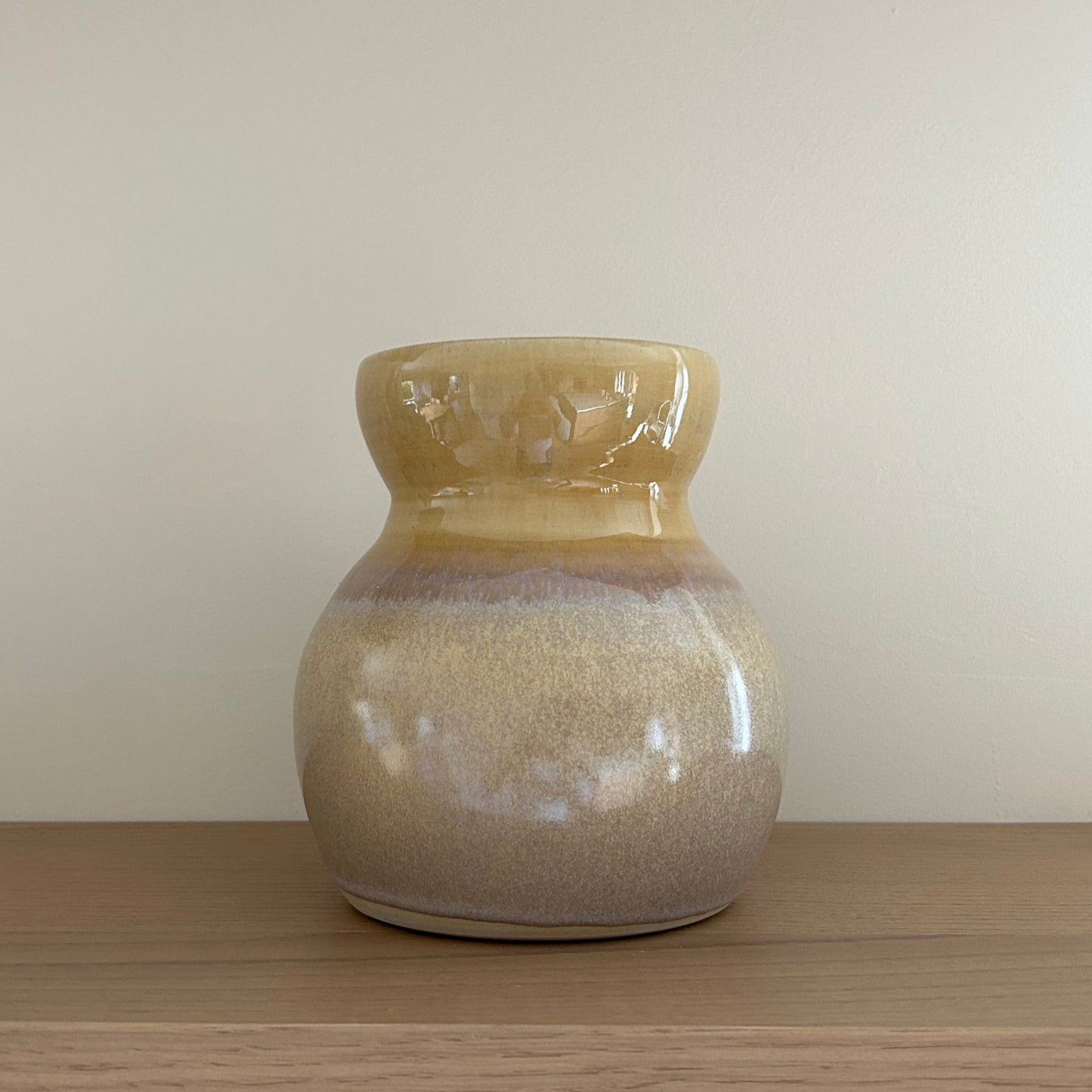 MILA, vase