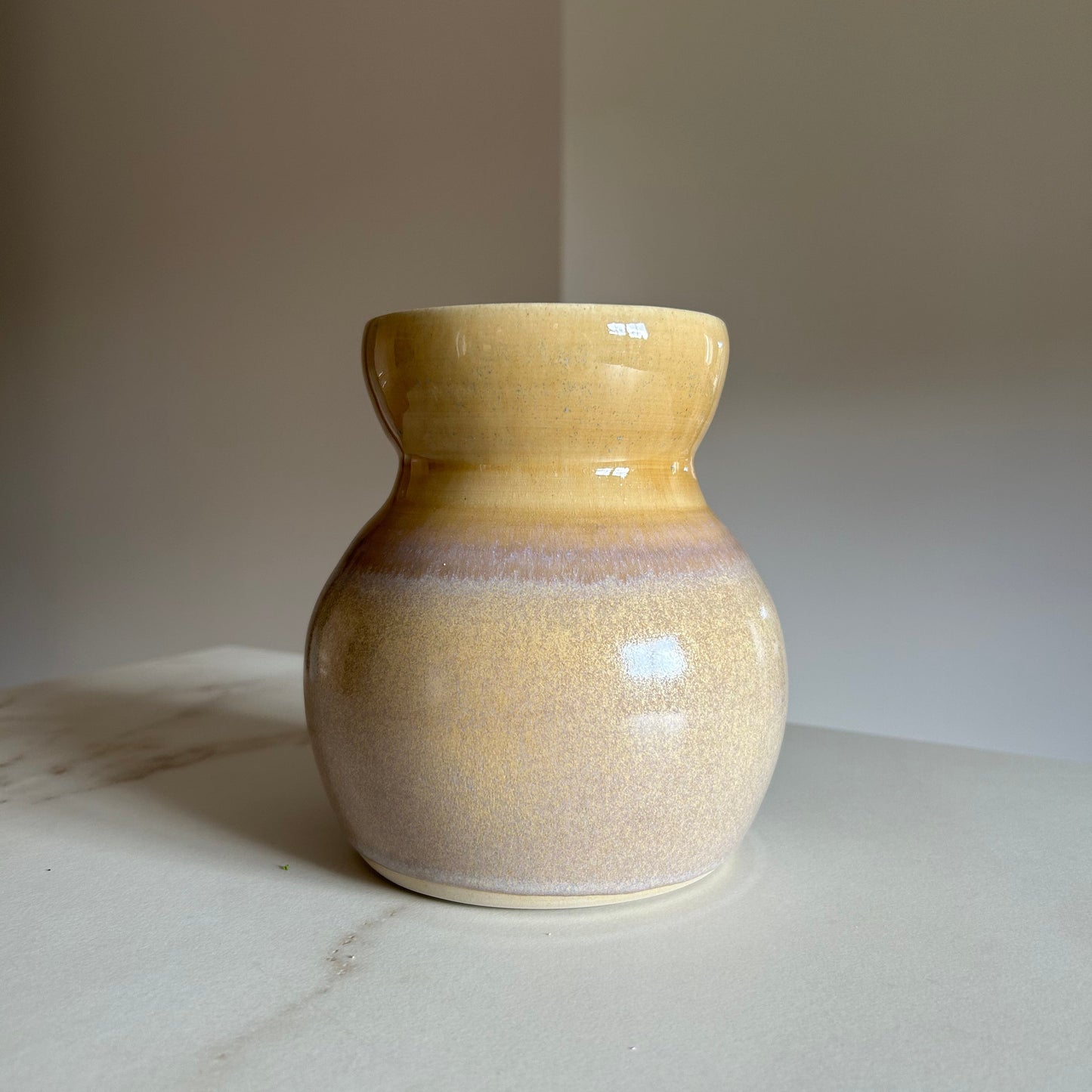 MILA, vase