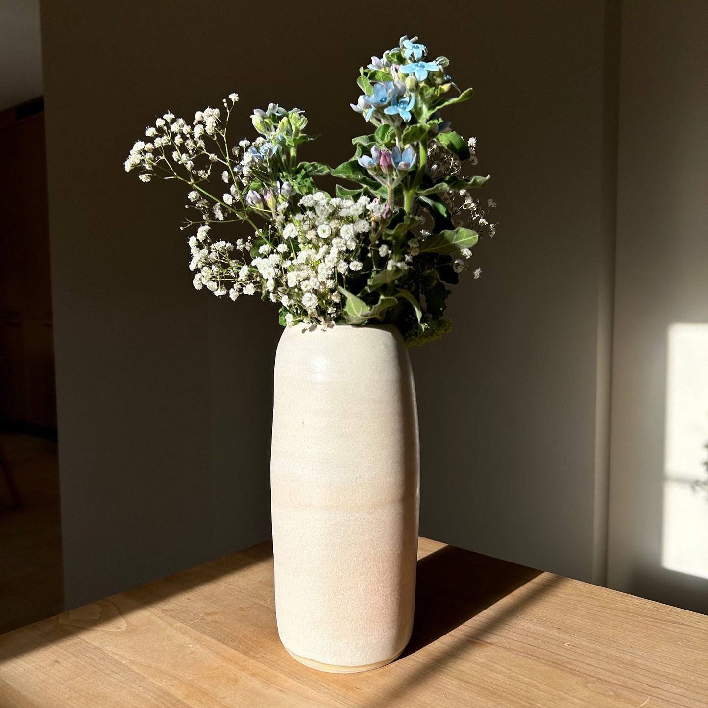 ELOAH, vase