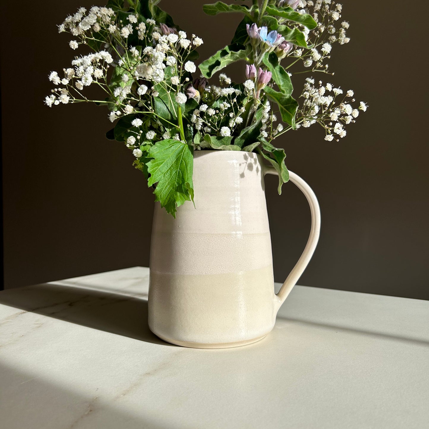 ELISA, pitcher vase