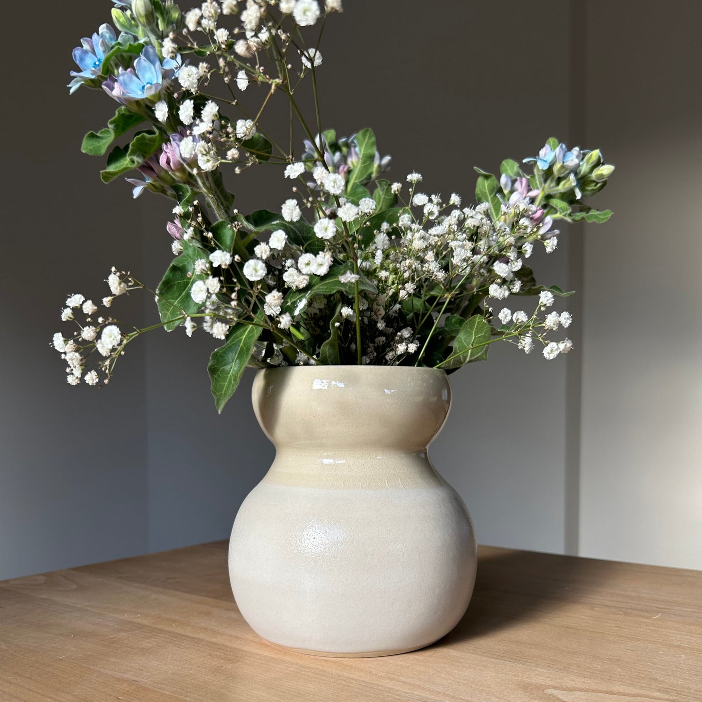 ROSE, vase