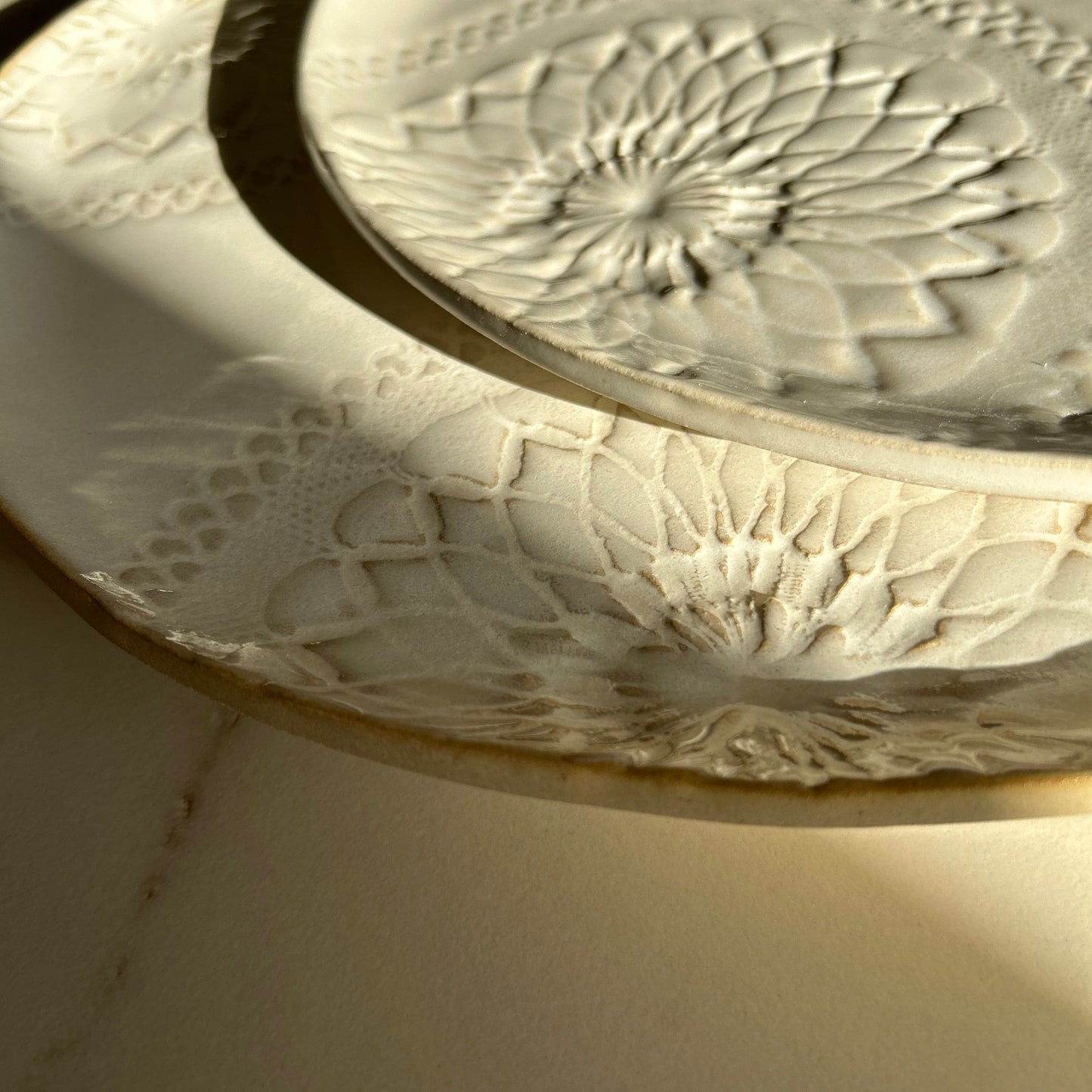DENTELLE, plat de présentation 32cm