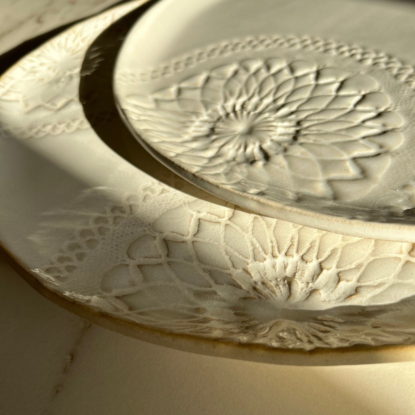 DENTELLE, plat de présentation 34cm
