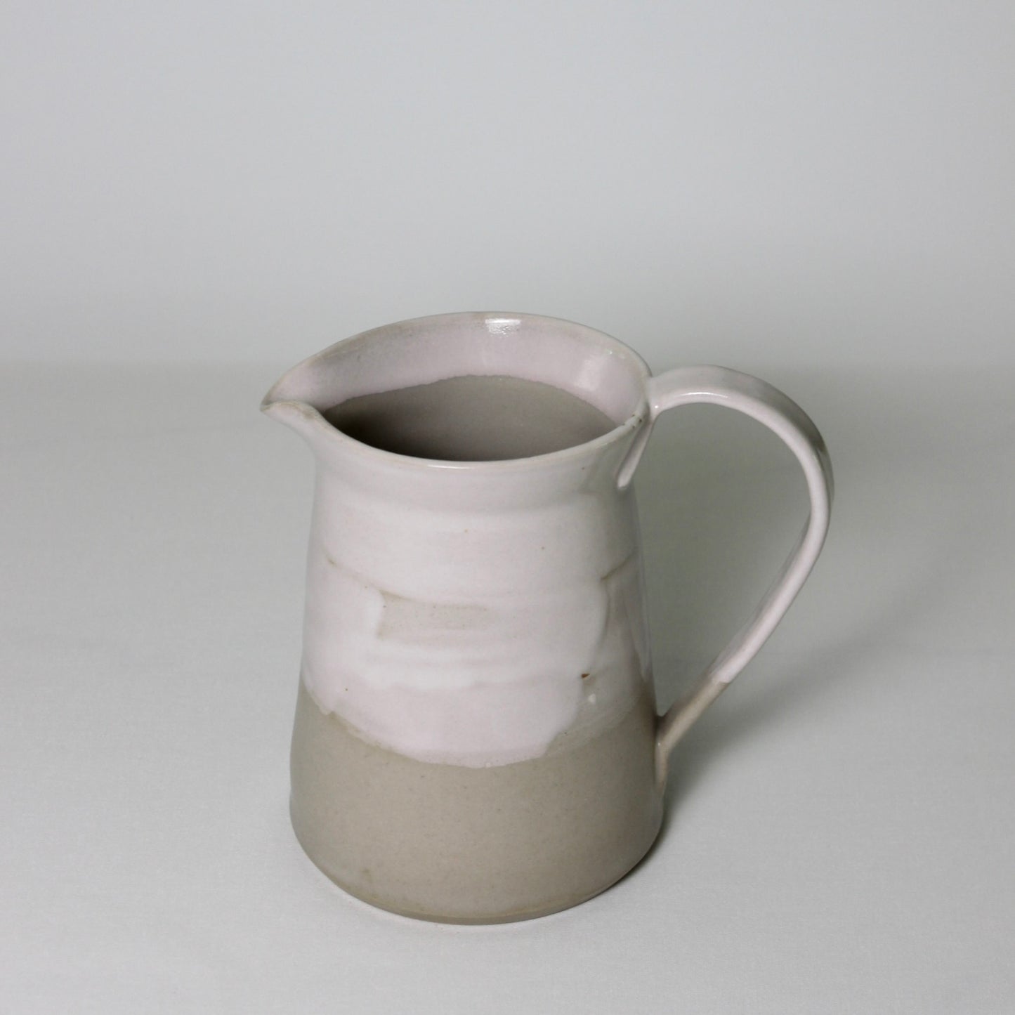 ZOÉ, pitcher vase