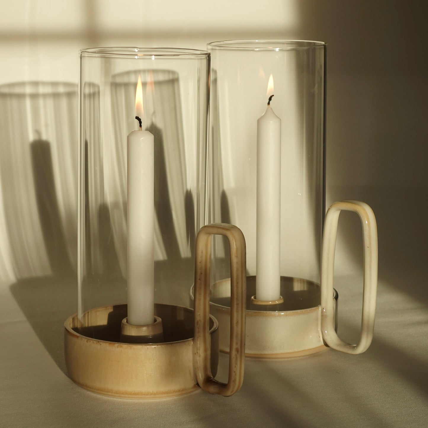 Bougeoir blanc avec verre soufflé