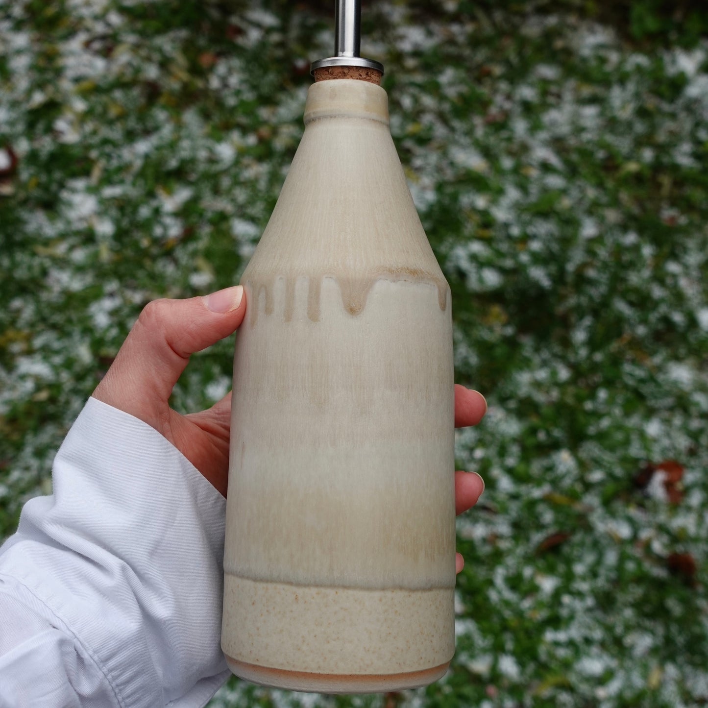 Bouteille d'huile beige