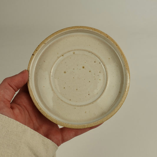 RIVAGE, yellow saucer