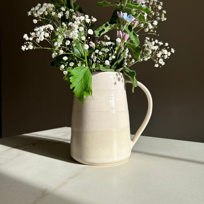 ELISA, pitcher vase