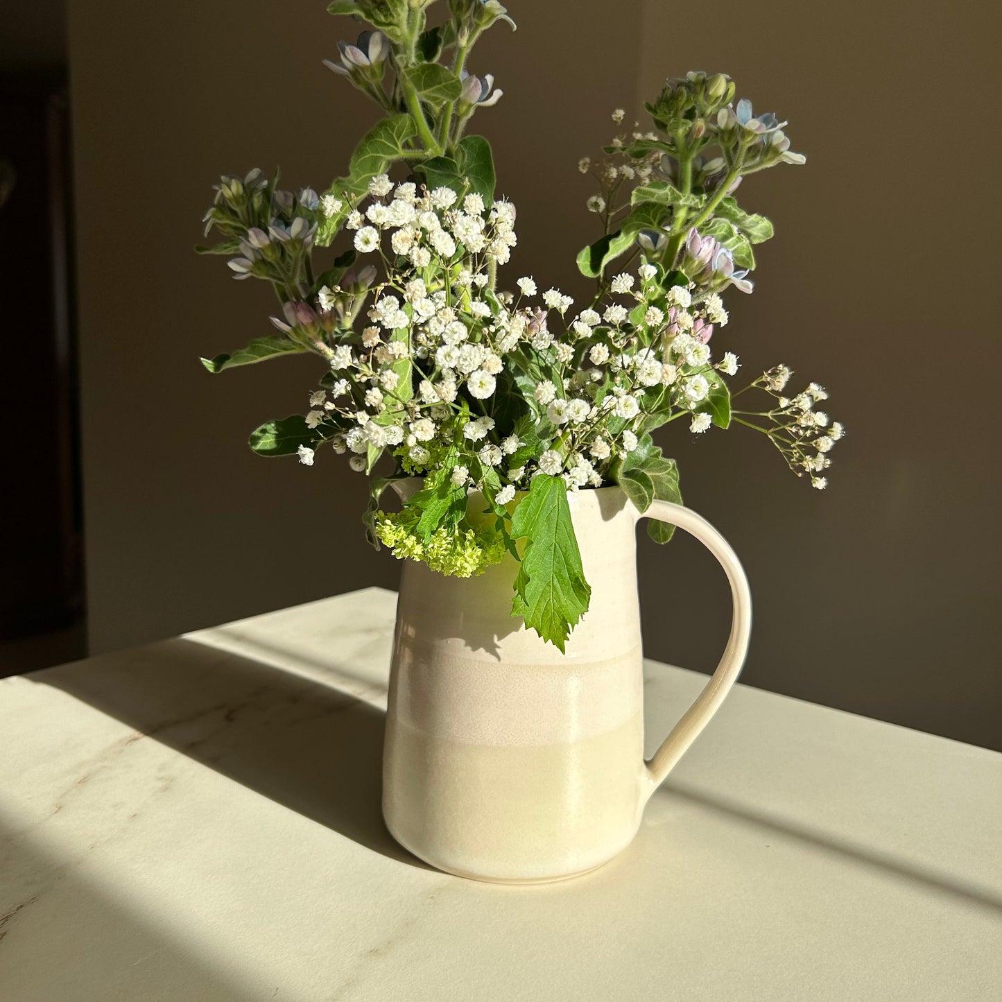 ELISA, pitcher vase