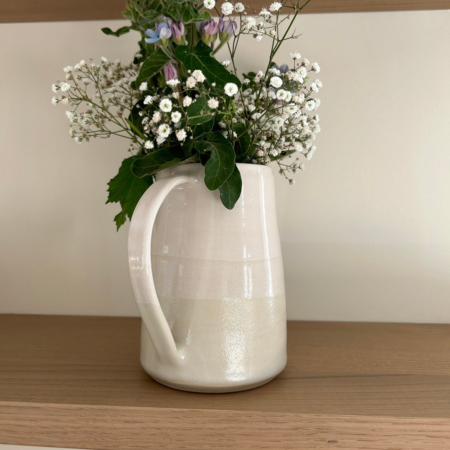 ELISA, pitcher vase