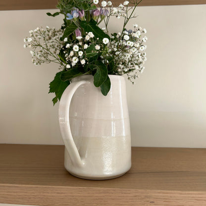 ELISA, pitcher vase