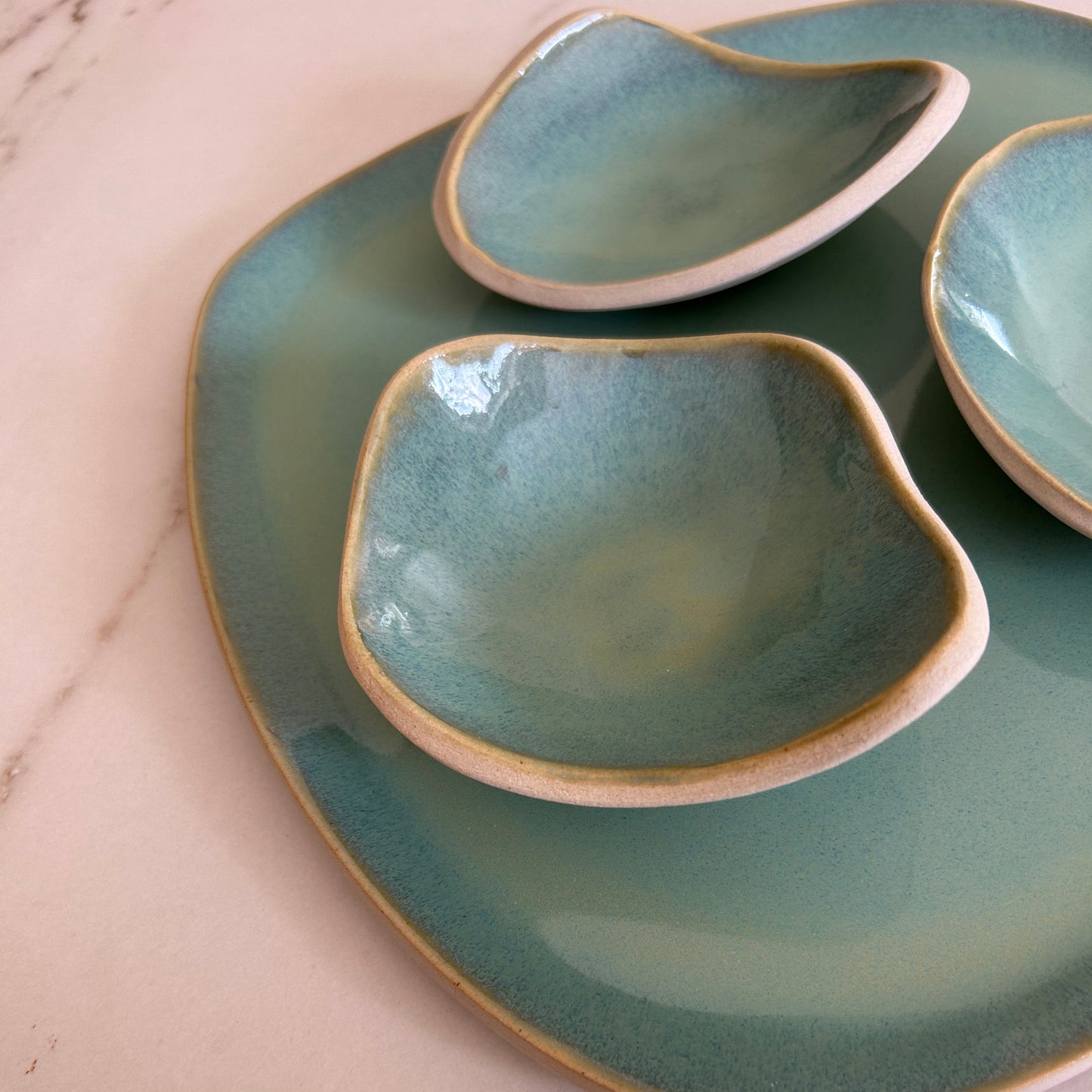 Asymmetrical appetizer dish