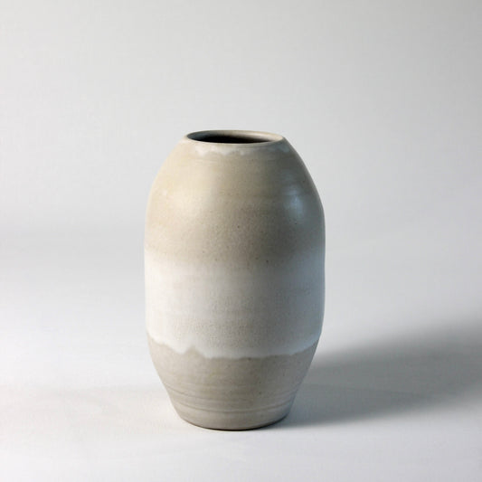 EMMA, vase