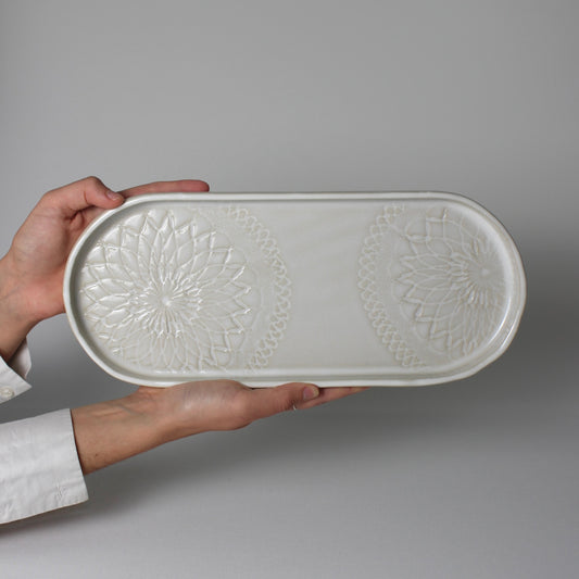 DENTELLE, plat de présentation ovale
