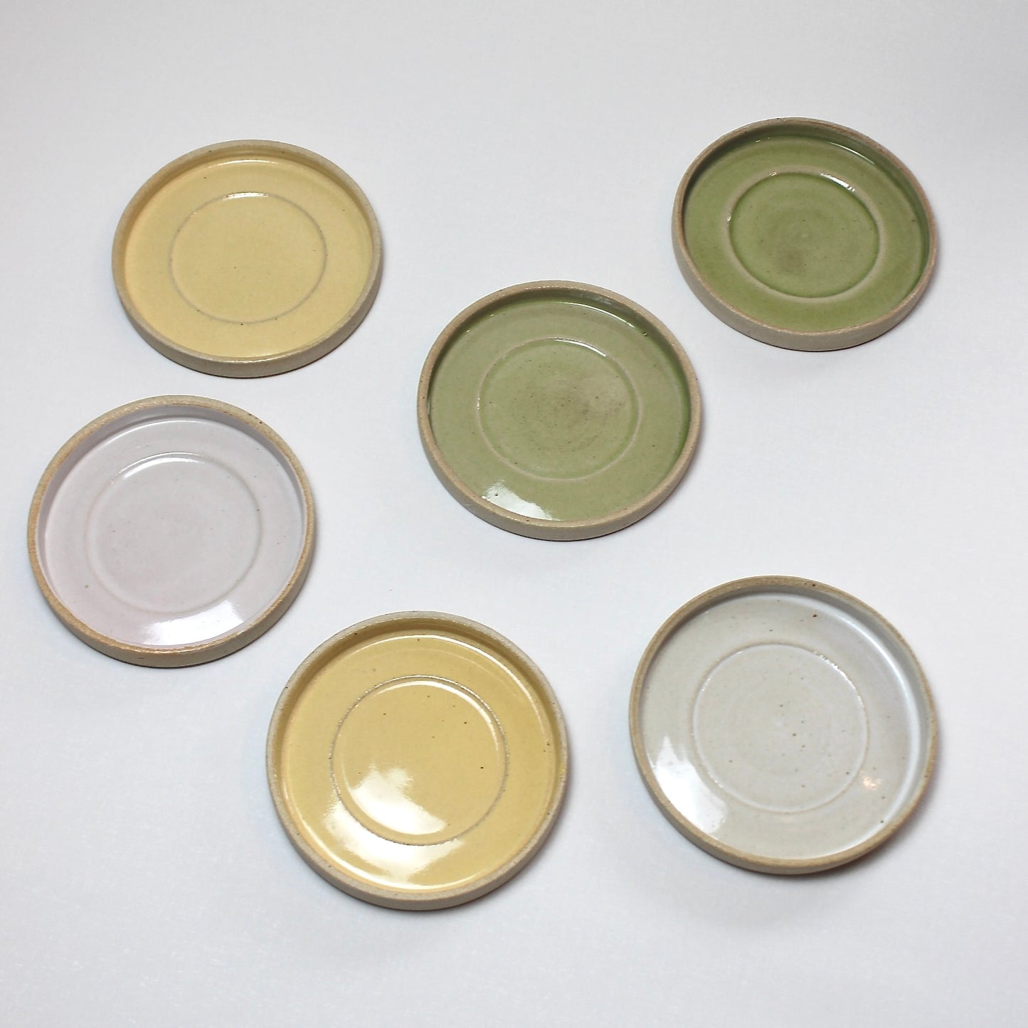 RIVAGE, yellow saucer