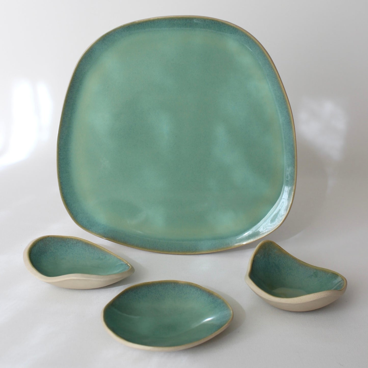 Asymmetrical appetizer dish