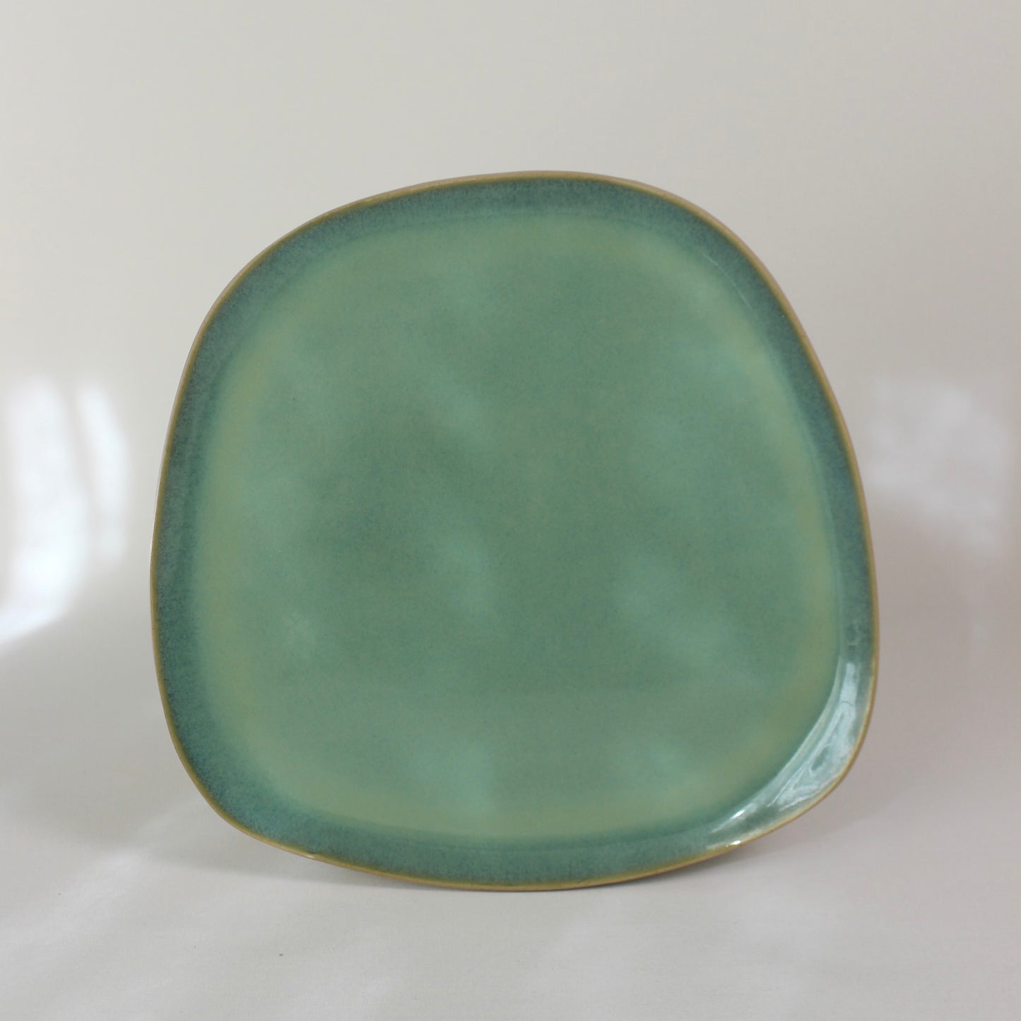 Asymmetrical appetizer dish