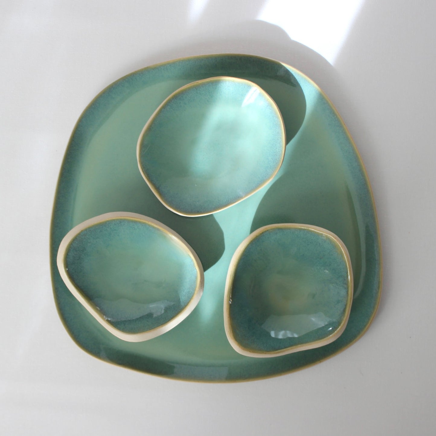 Asymmetrical appetizer dish