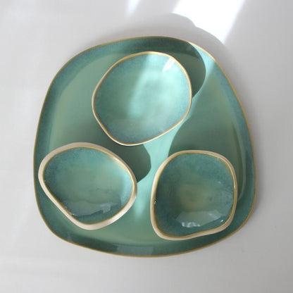 Asymmetrical appetizer dish